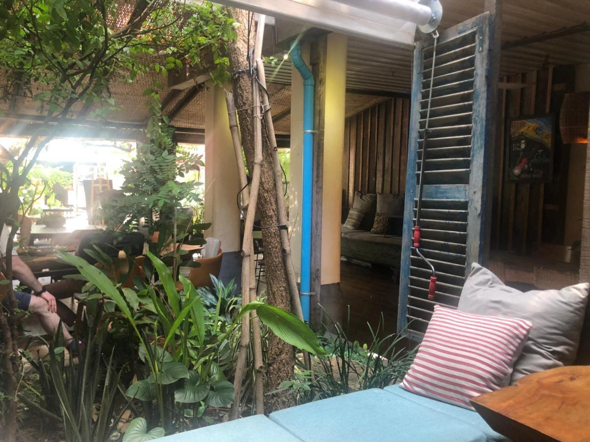 Retro Kampot Guesthouse 외부 사진