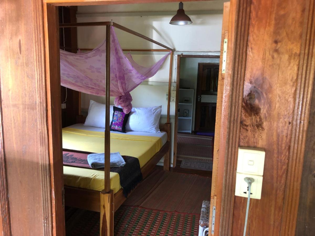 Retro Kampot Guesthouse 외부 사진