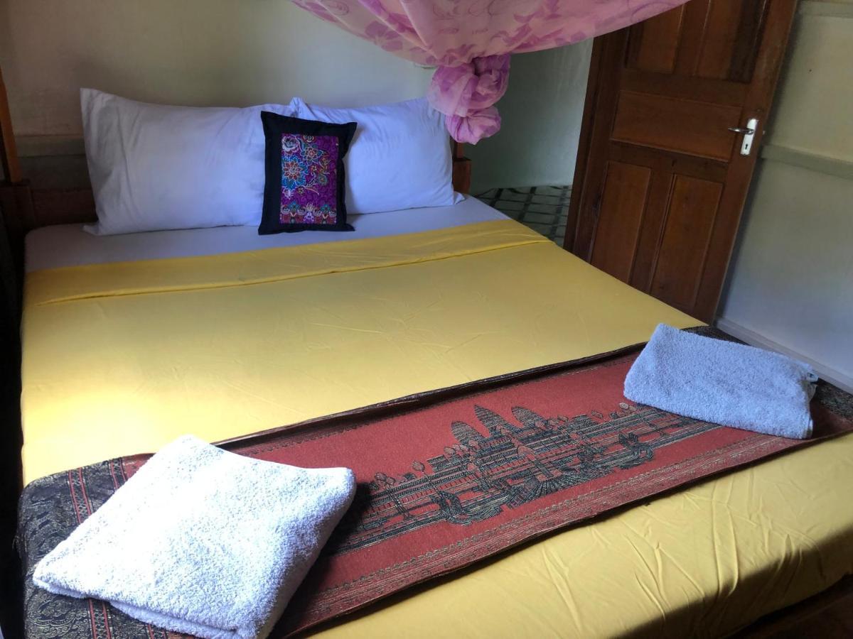 Retro Kampot Guesthouse 외부 사진