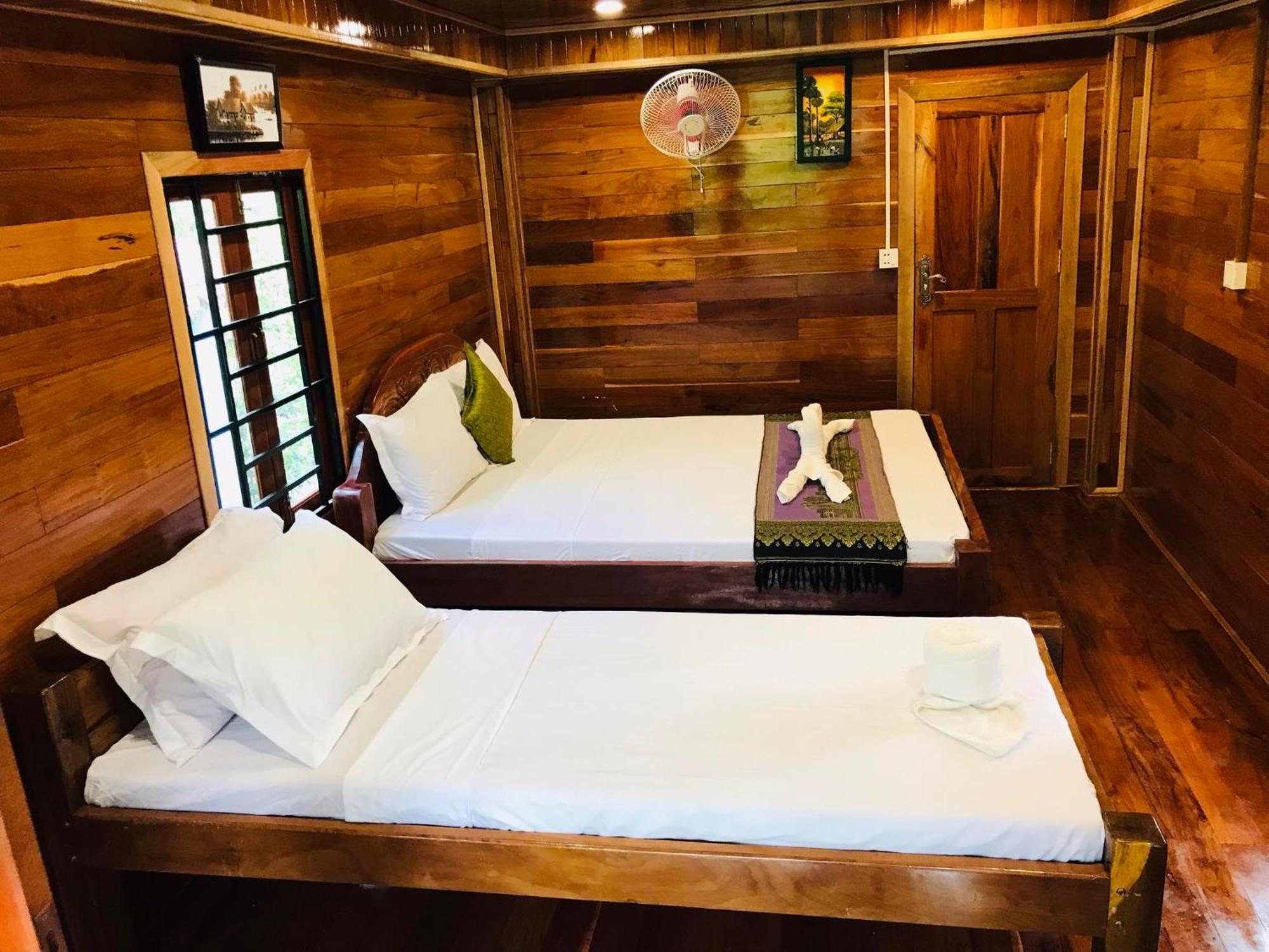 Retro Kampot Guesthouse 외부 사진