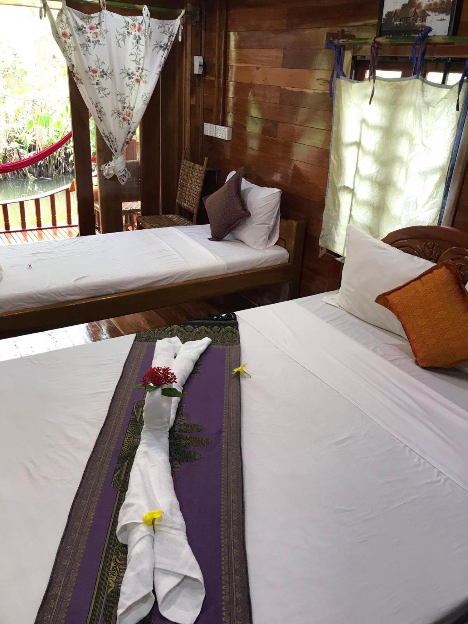 Retro Kampot Guesthouse 외부 사진