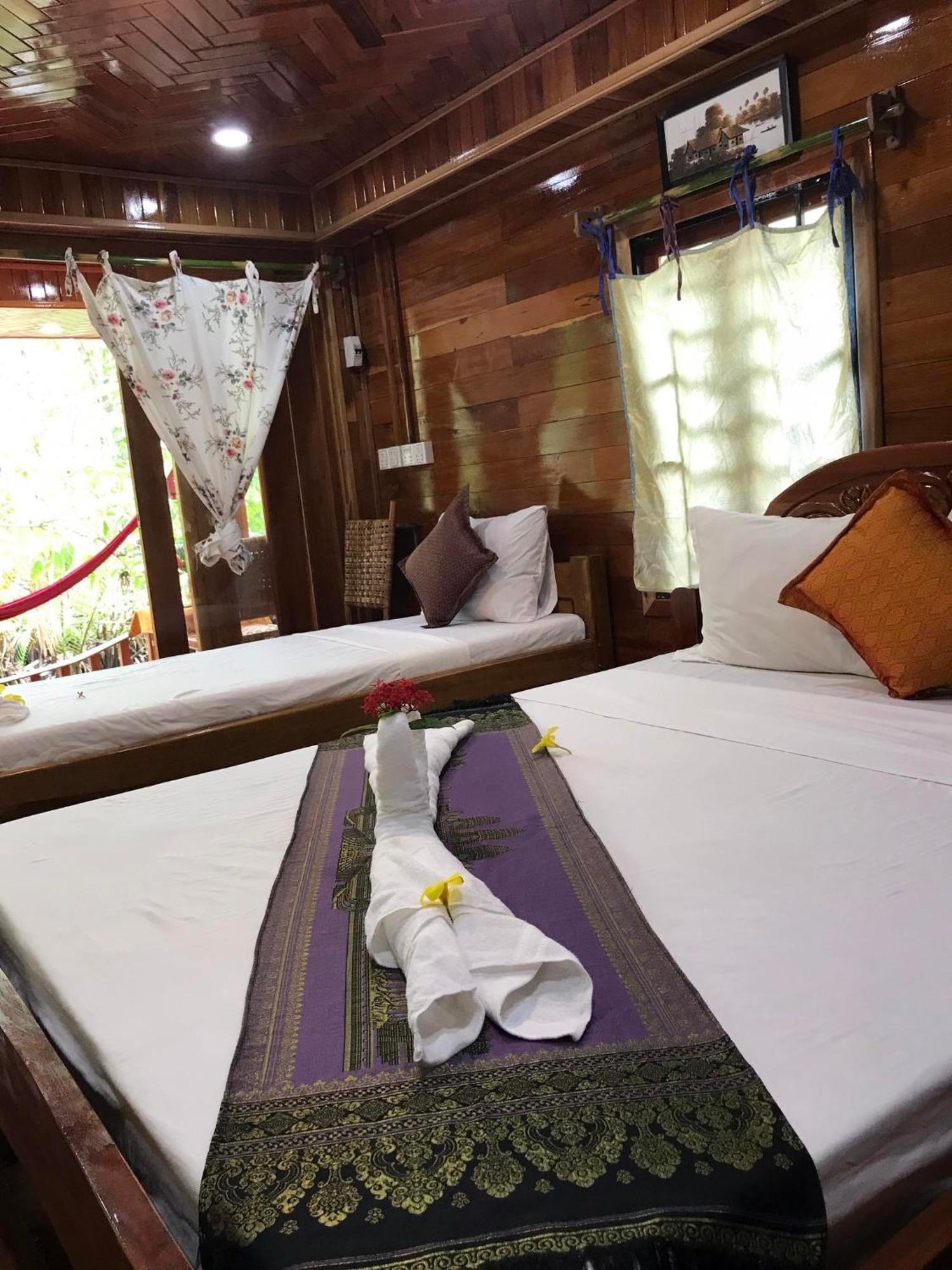 Retro Kampot Guesthouse 외부 사진